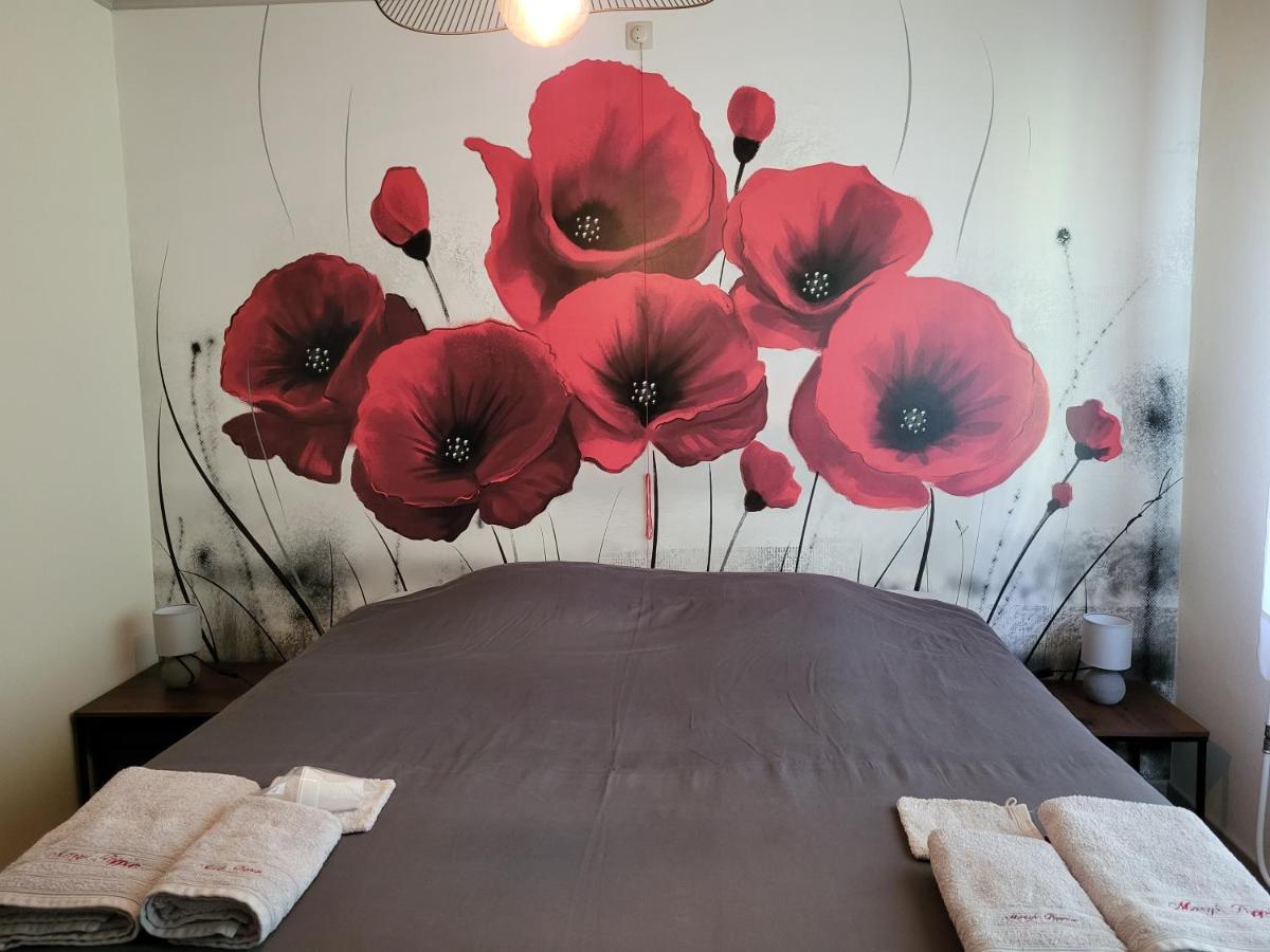 Mary'S Poppies - Bed & Breakfast Blandain Экстерьер фото
